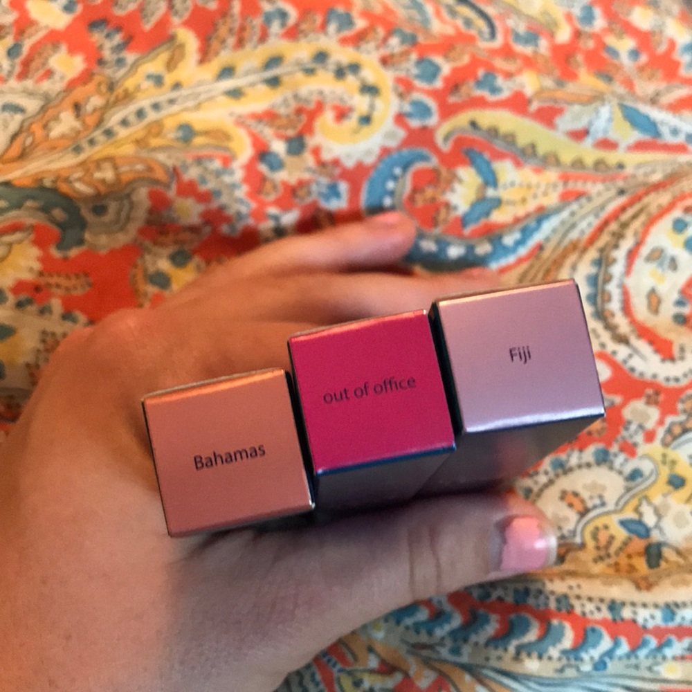 Bundle of lip glosses